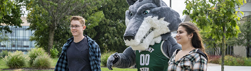 photo of students with rowdy on campus