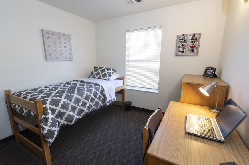 photo of a college or university park apartment